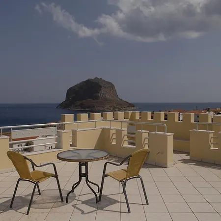 Klelia Aparthotel Yefira